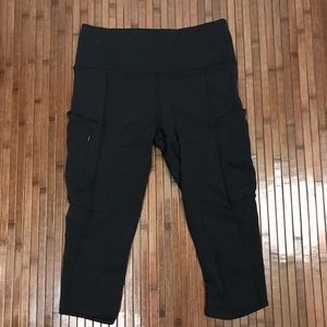 Athleta black Crop Athletic Leggings